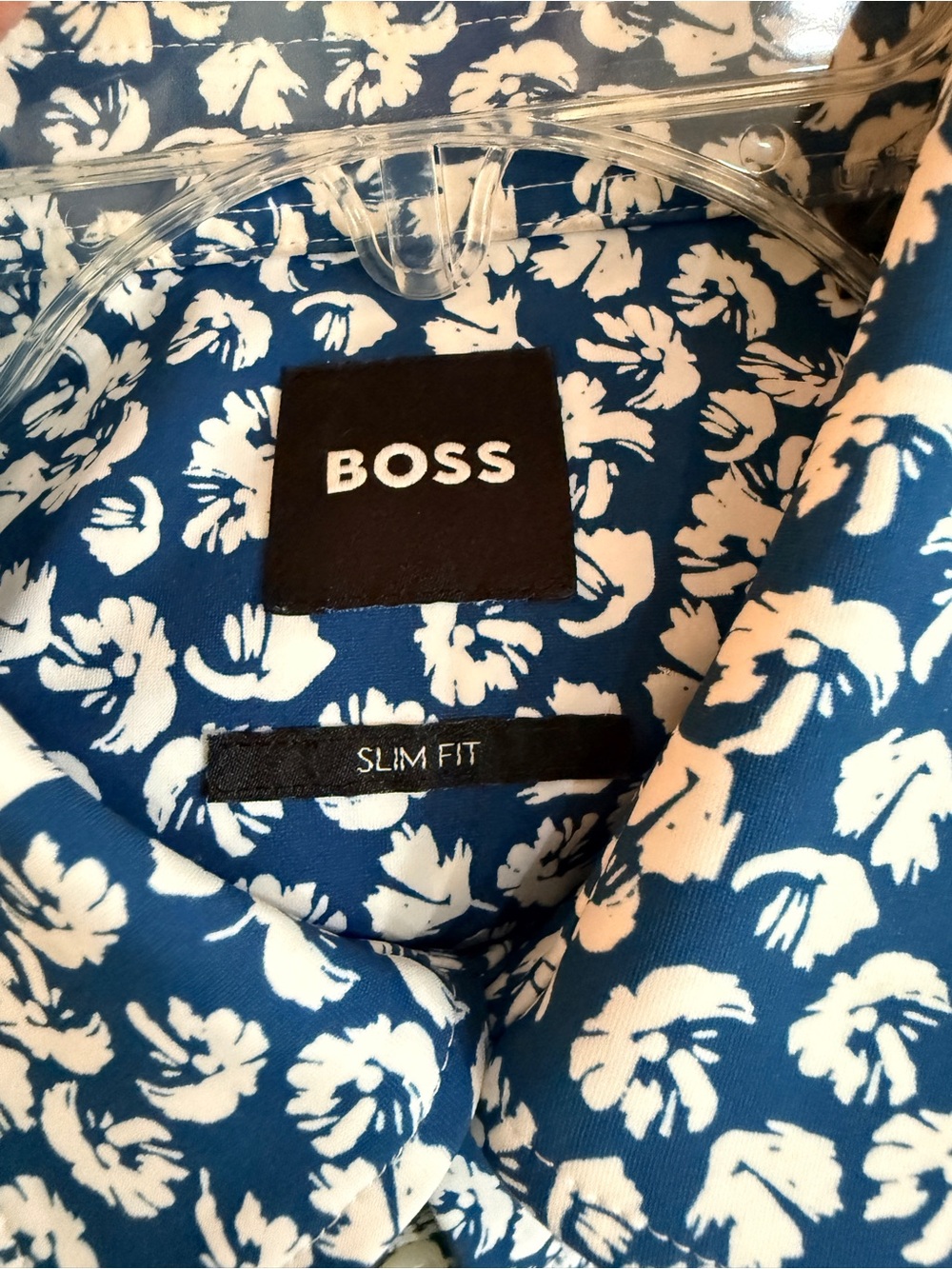 BOSS EUC Slim Fit Blue & White
“Roan” Floral Short Sleeve Shirt
Stretch size Med - Picture 3 of 8